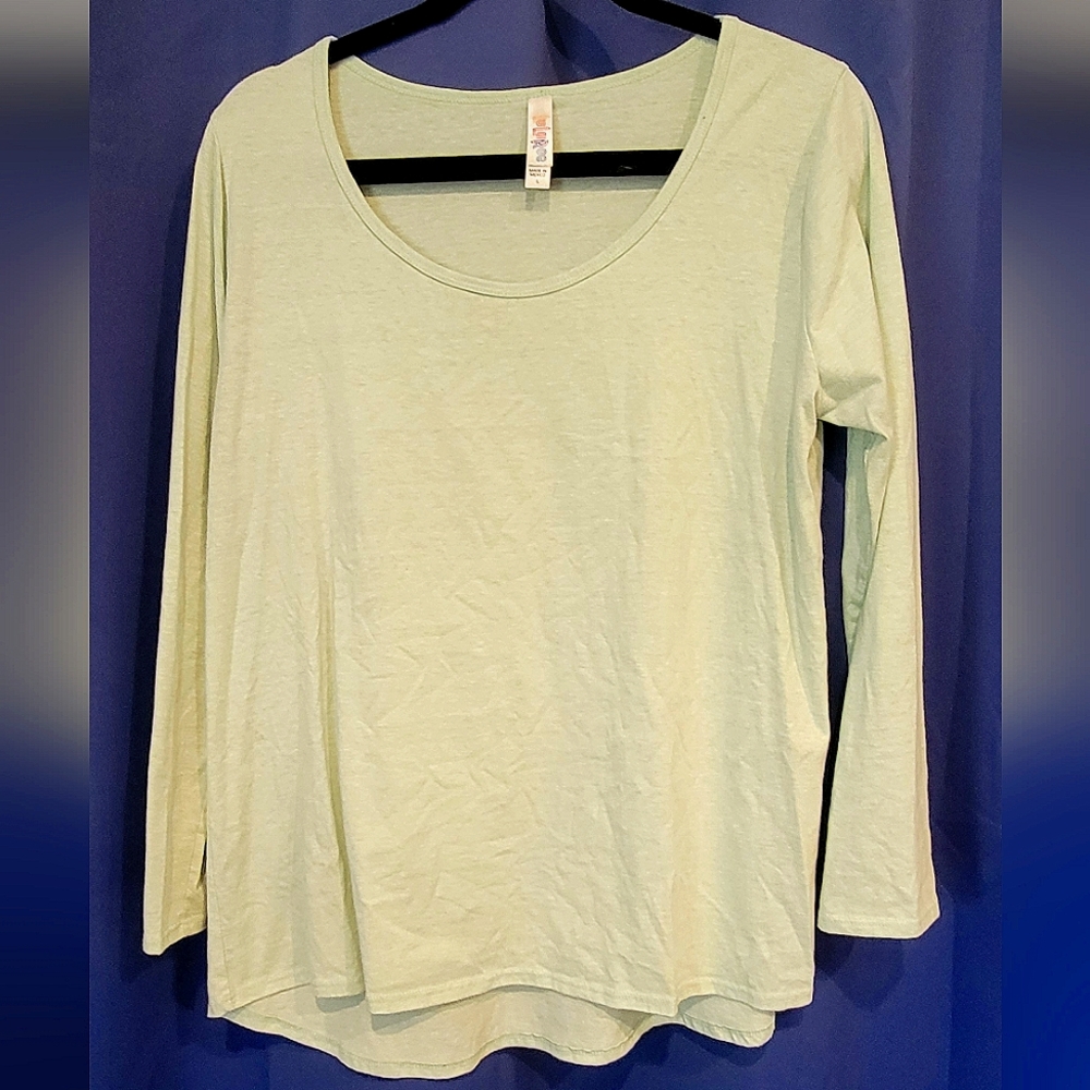 LuLaRoe long sleeved tee